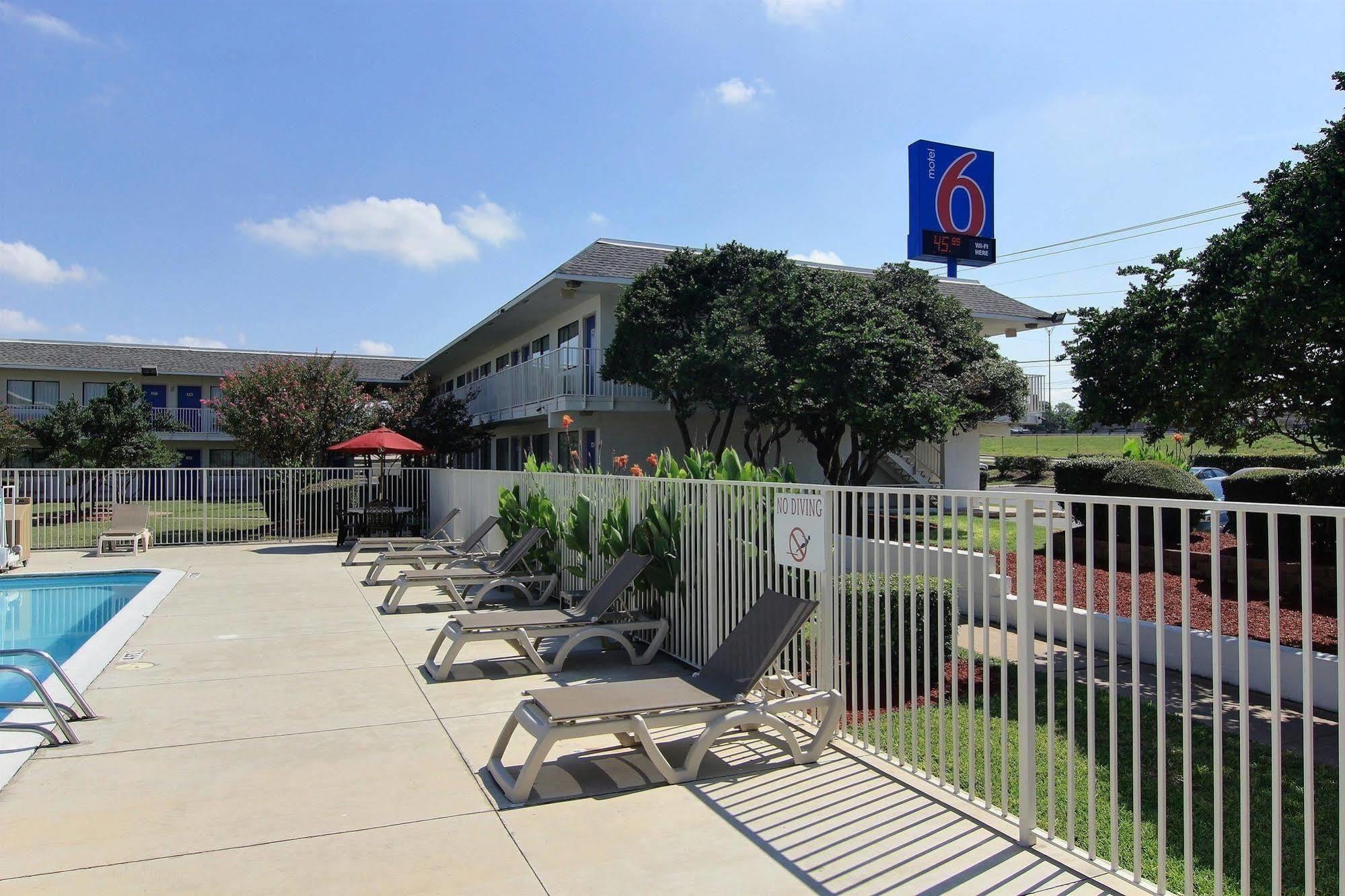 Motel 6-Austin, Tx - North Exteriör bild